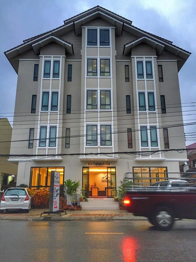 Calivefornia 2016 Hotel Chiang Rai Bagian luar foto