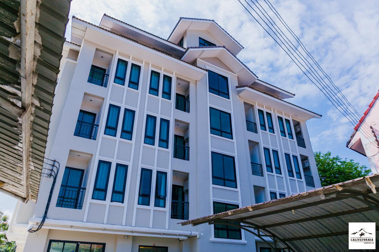 Calivefornia 2016 Hotel Chiang Rai Bagian luar foto