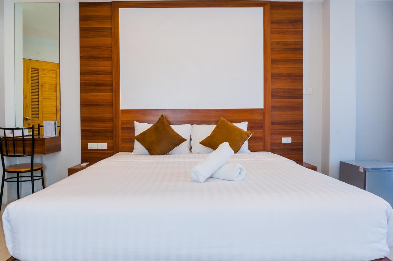 Calivefornia 2016 Hotel Chiang Rai Bagian luar foto