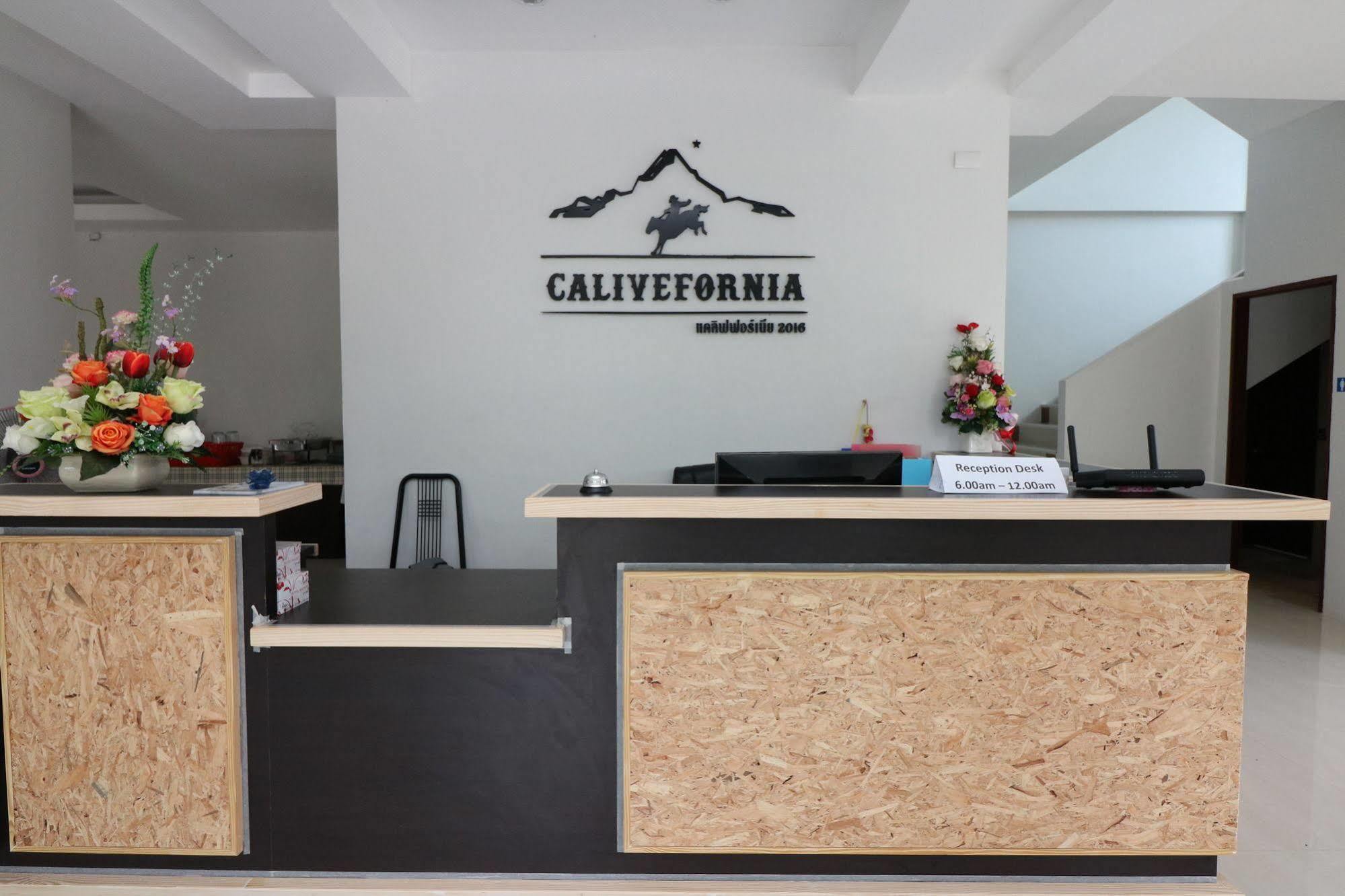 Calivefornia 2016 Hotel Chiang Rai Bagian luar foto