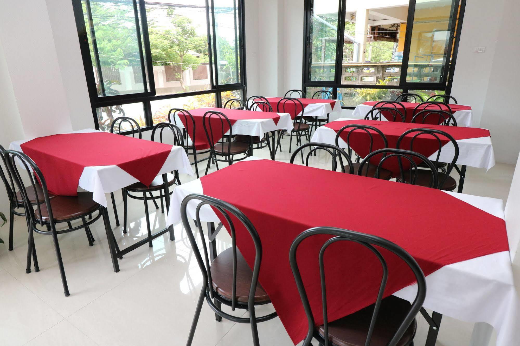 Calivefornia 2016 Hotel Chiang Rai Bagian luar foto